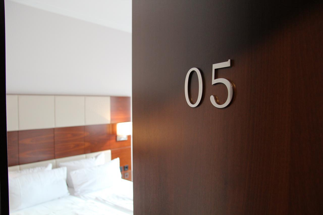 Adena Hotel Μπρέμερχαφεν Εξωτερικό φωτογραφία