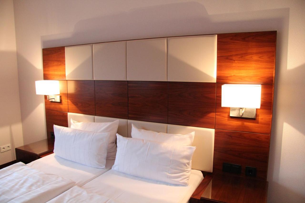 Adena Hotel Μπρέμερχαφεν Εξωτερικό φωτογραφία
